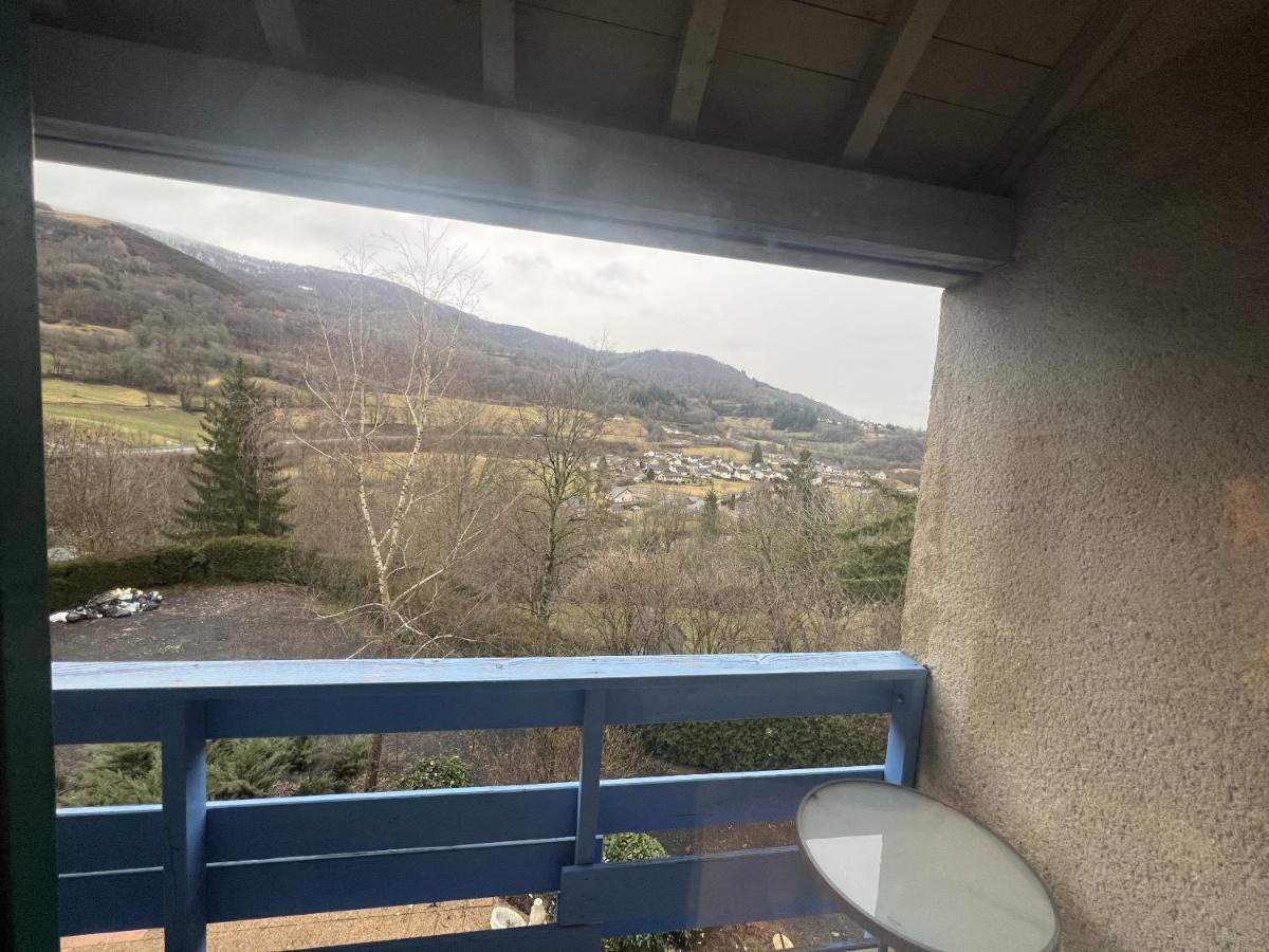 Le Castel Du Cantal Groupe Village Fani Thiézac Buitenkant foto